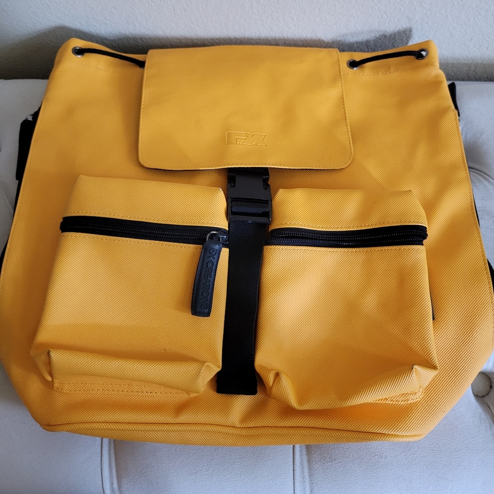 FX Creations Pre-owned Backpack Gold/Black